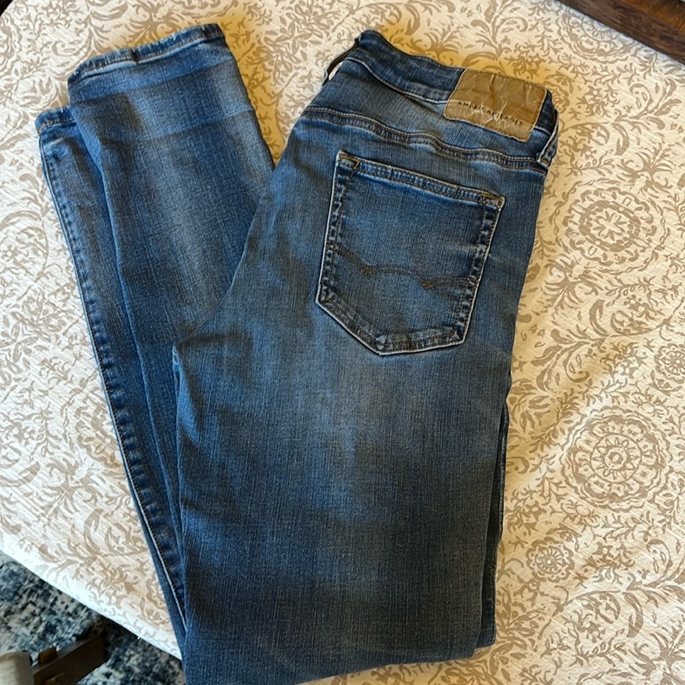 Lot of American Eagle jeans